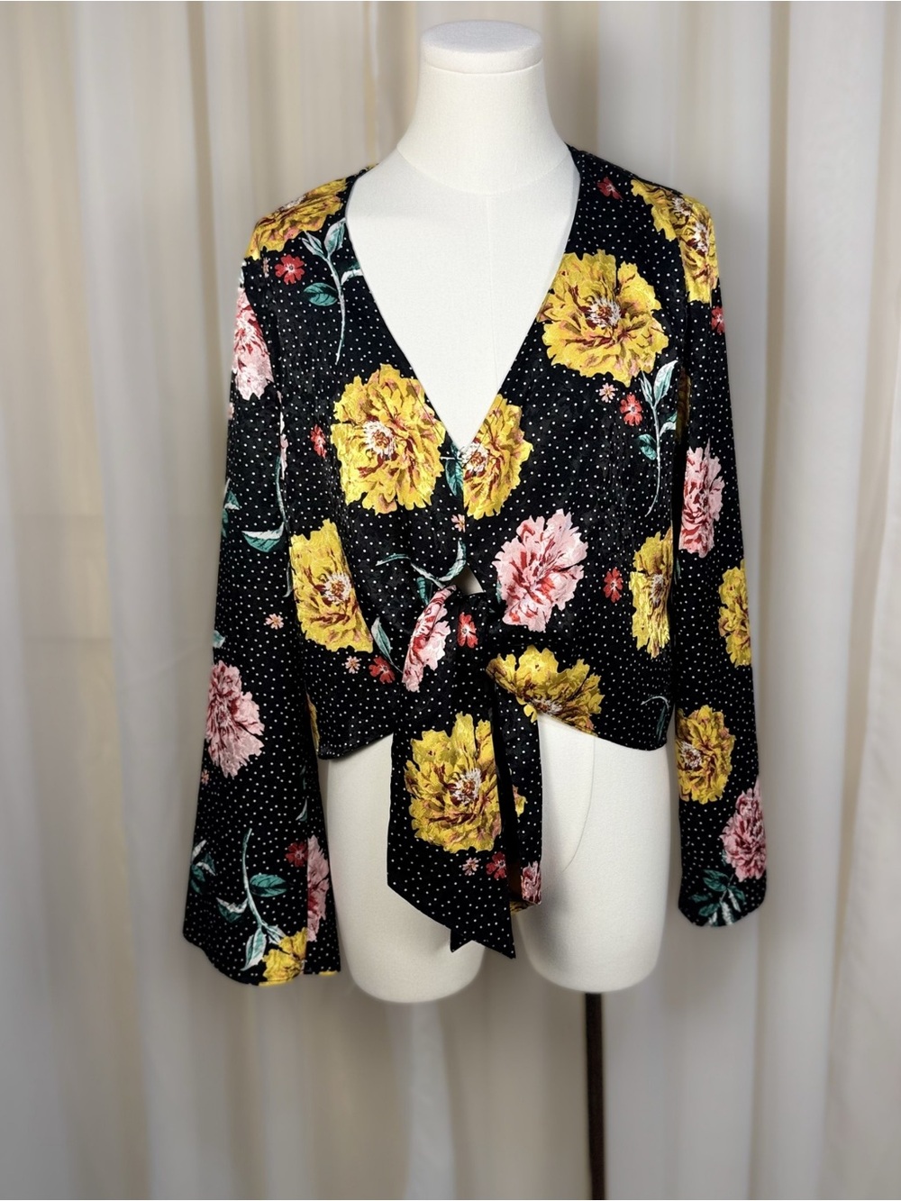 Topshop Floral Tie Front Crop Blouse US 6 Bell Sleeve retro dot 70s glam vibes